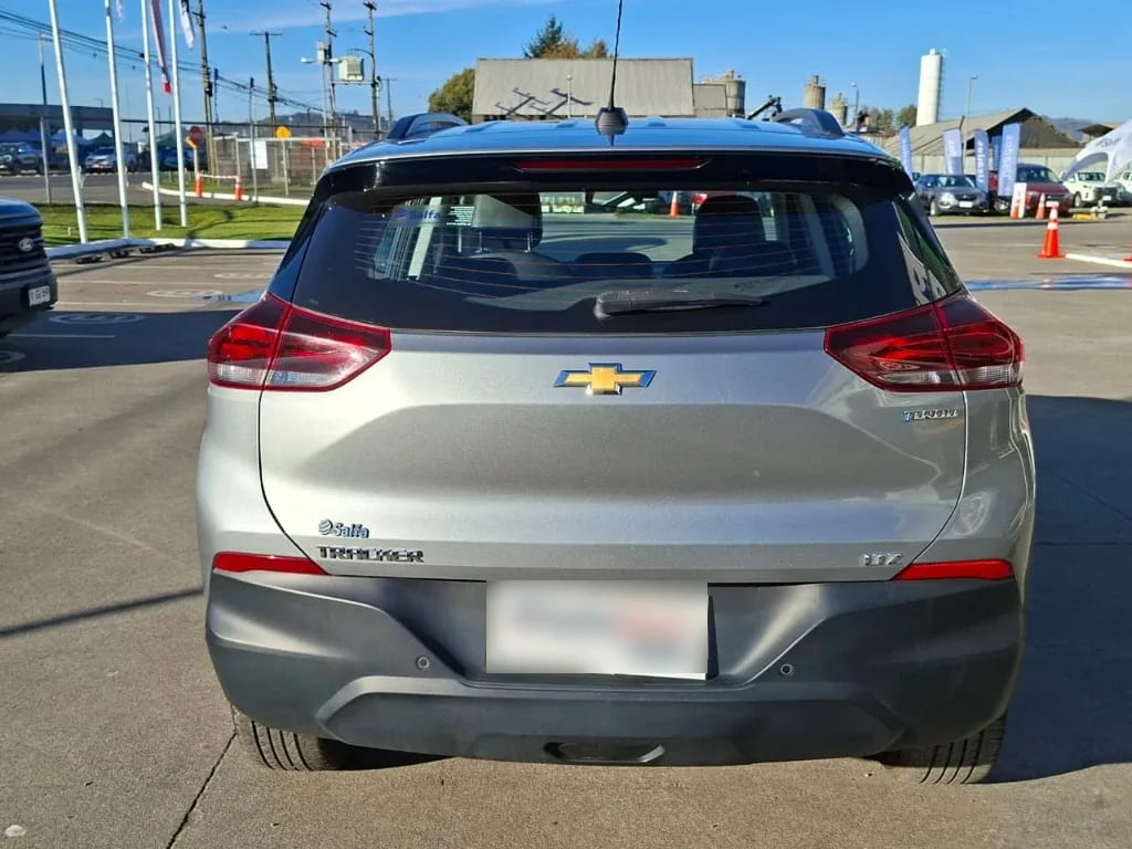 Chevrolet Tracker 1.2t Ltz R 4x2 At 5p año 2025