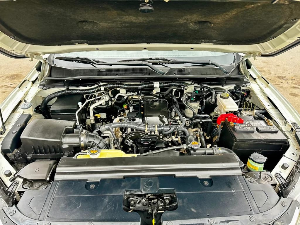 Nissan Navara Navara Dc 4x2 2.3 Tdi Se año 2023