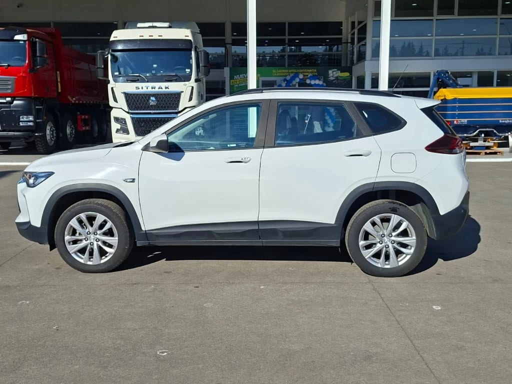 Chevrolet Tracker 1.2t Ltz R 4x2 At 5p año 2025