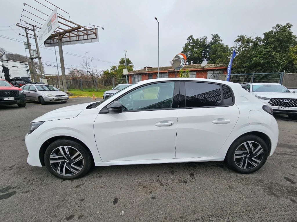 Peugeot 208 208 Puretech 100 Hb 1.2 año 2023