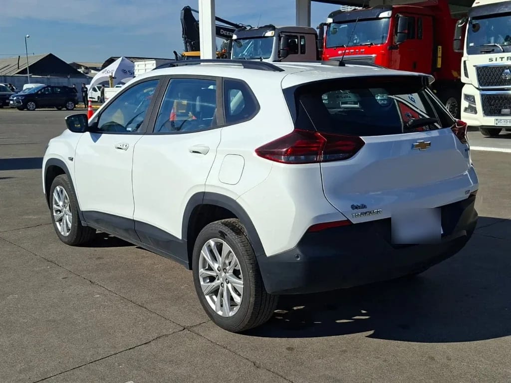 Chevrolet Tracker 1.2t Ltz R 4x2 At 5p año 2025