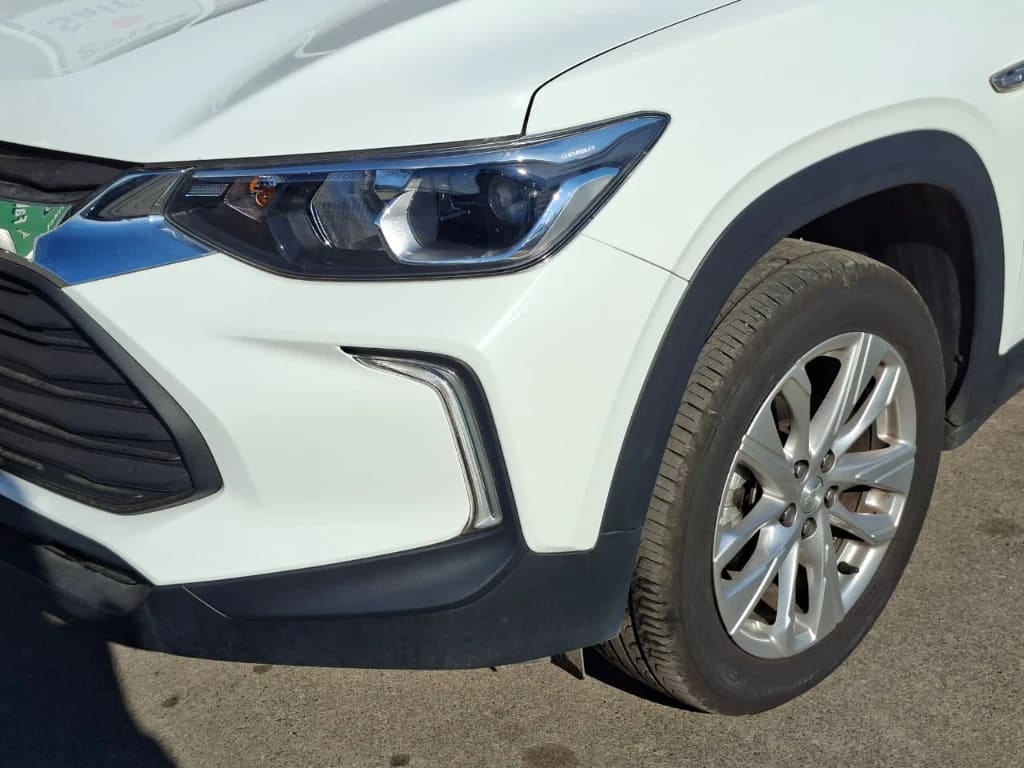 Chevrolet Tracker 1.2t Ltz R 4x2 At 5p año 2025