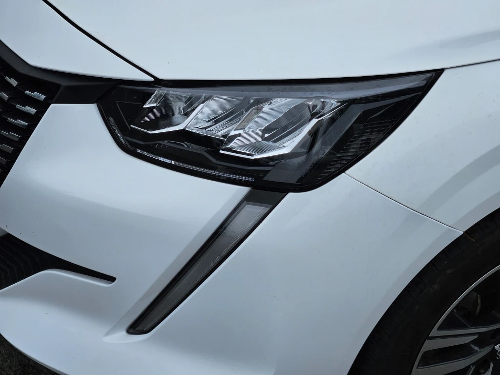 Peugeot 208 208 Puretech 100 Hb 1.2 año 2023
