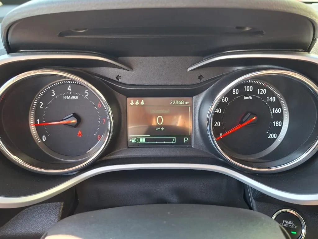 Chevrolet Tracker 1.2t Ltz R 4x2 At 5p año 2025