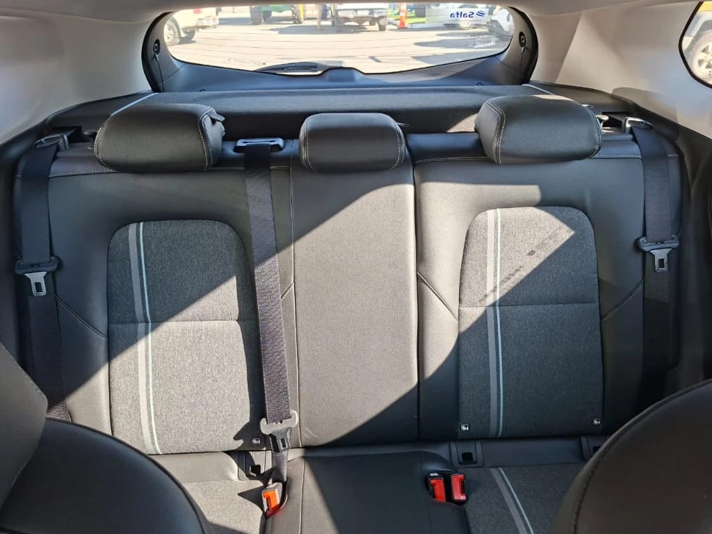 Chevrolet Tracker 1.2t Ltz R 4x2 At 5p año 2025