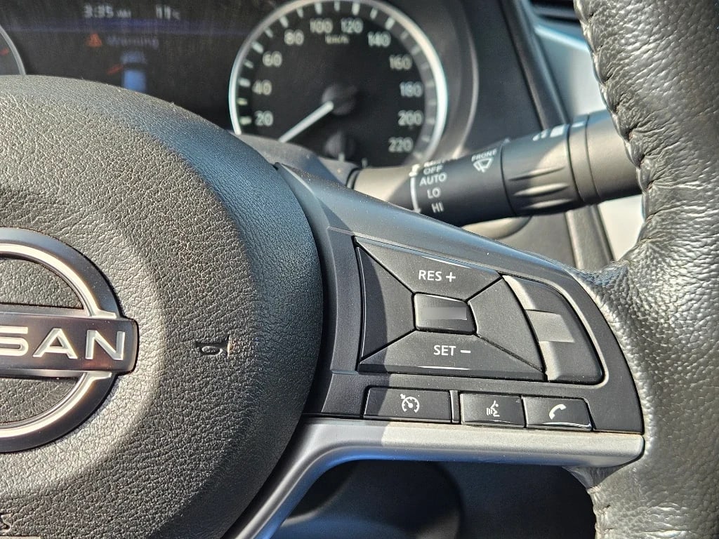 Nissan Navara Dc 4x4 2.3tdi Le Mt año 2023