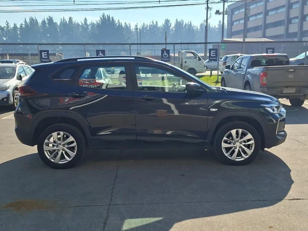 Chevrolet Tracker 1.2t Ltz R 4x2 At 5p año 2025