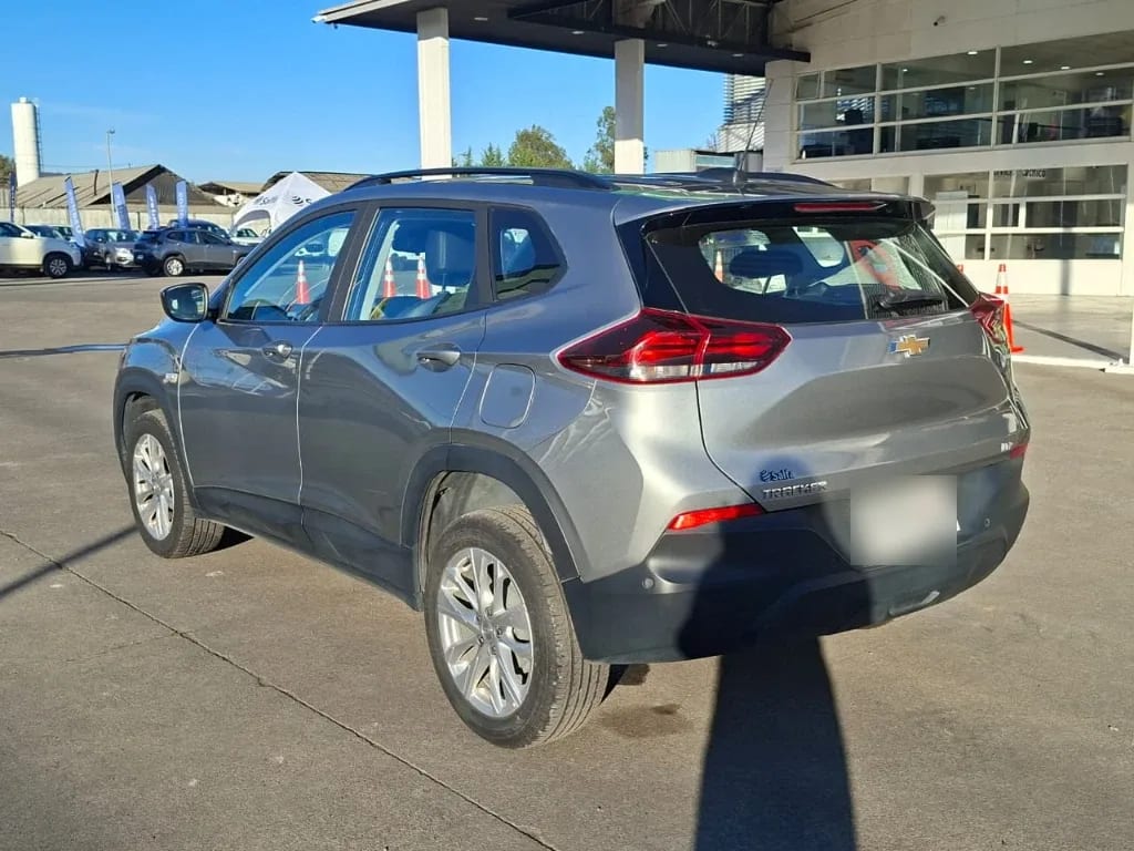 Chevrolet Tracker 1.2t Ltz R 4x2 At 5p año 2025