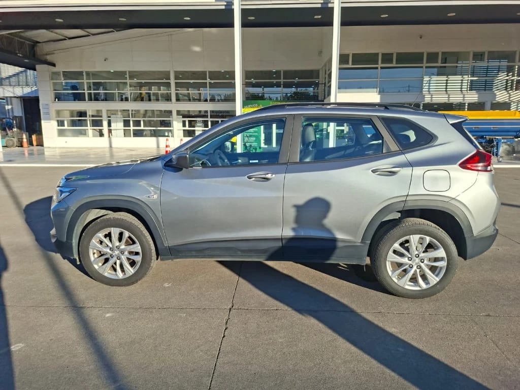 Chevrolet Tracker 1.2t Ltz R 4x2 At 5p año 2025