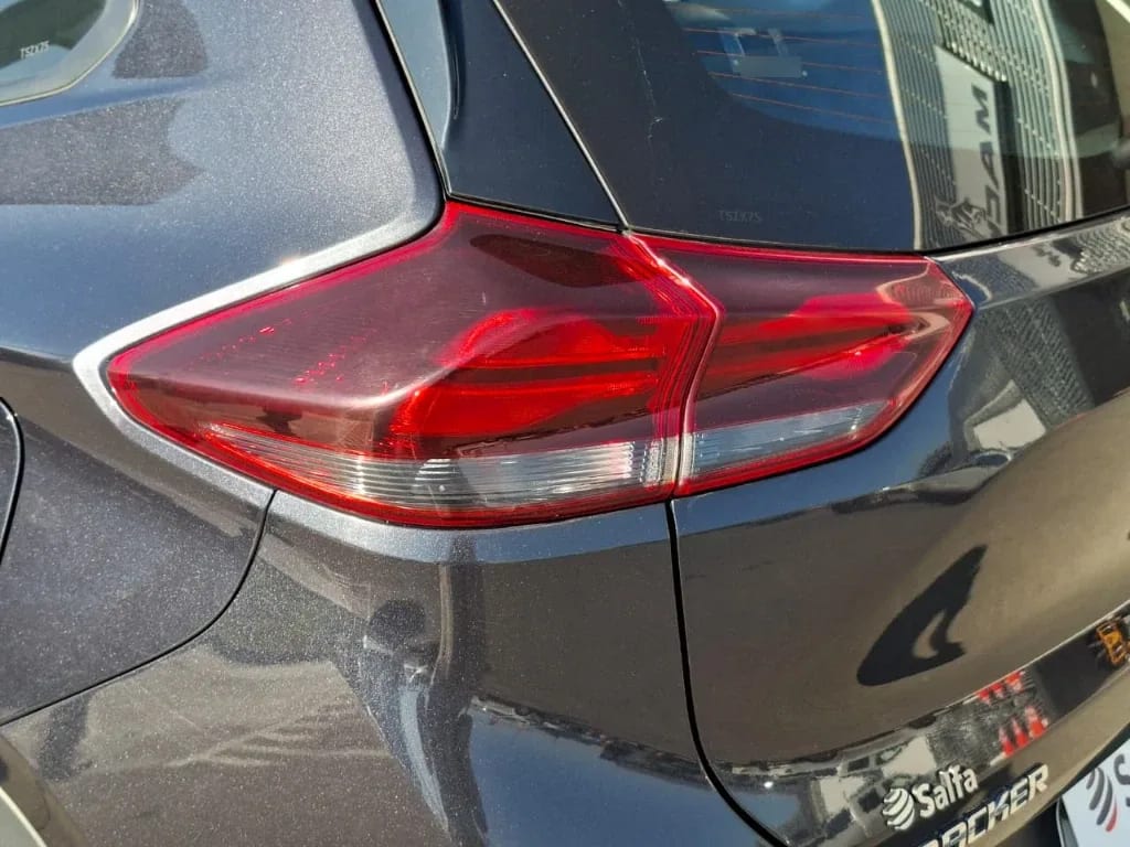 Chevrolet Tracker 1.2t Ltz R 4x2 At 5p año 2025
