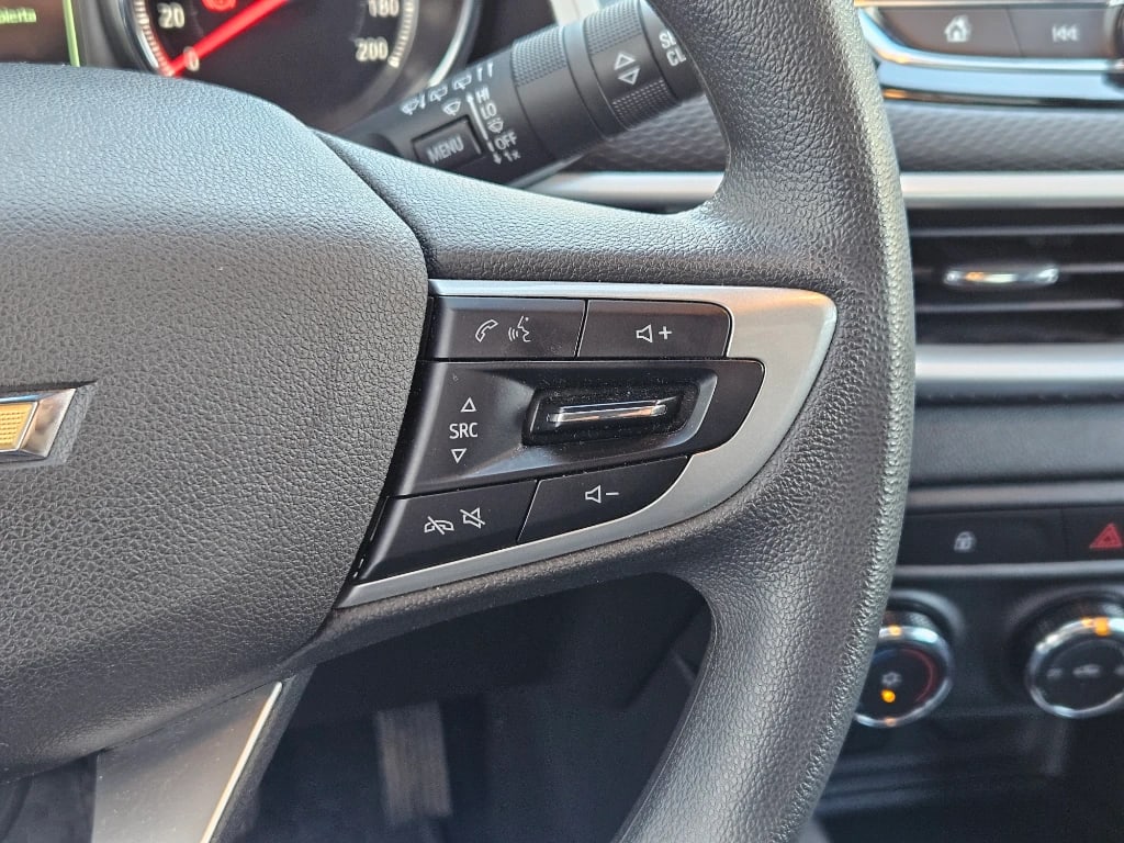 Chevrolet Tracker 1.2t Ltz R 4x2 At 5p año 2025