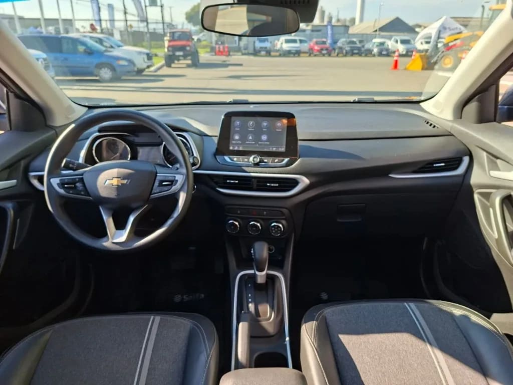 Chevrolet Tracker 1.2t Ltz R 4x2 At 5p año 2025