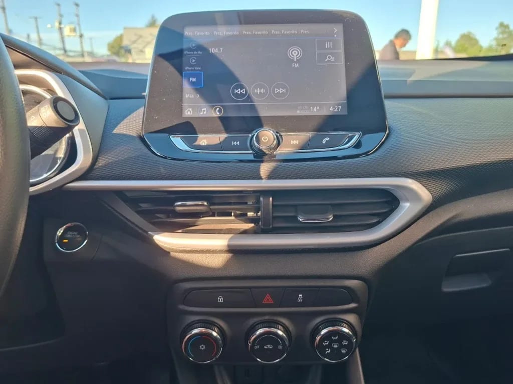 Chevrolet Tracker 1.2t Ltz R 4x2 At 5p año 2025