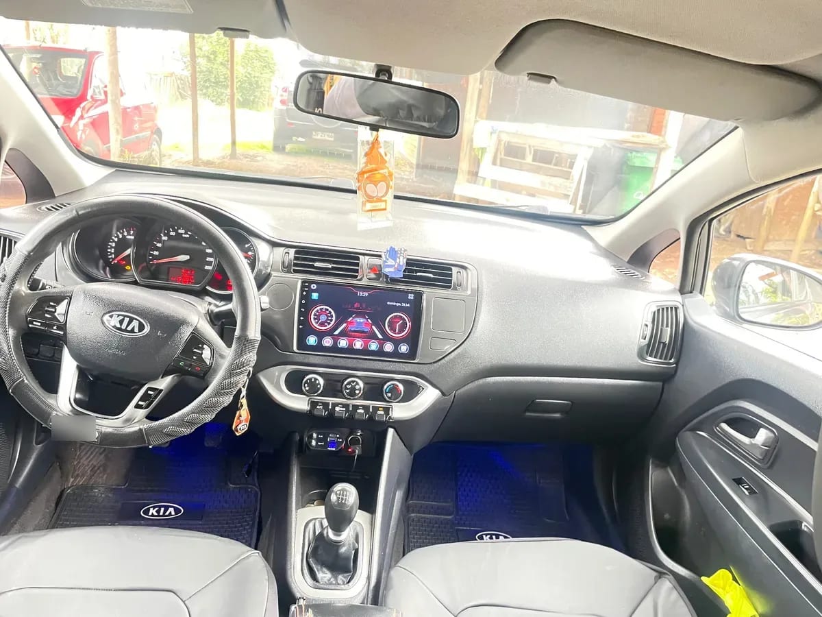KIA MOTORS RIO 4 1.4 Ex Mt año 2014