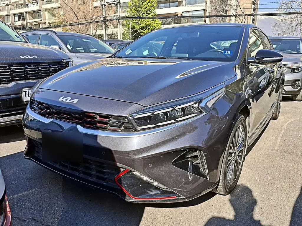 Kia Cerato 5 Gt año 2022