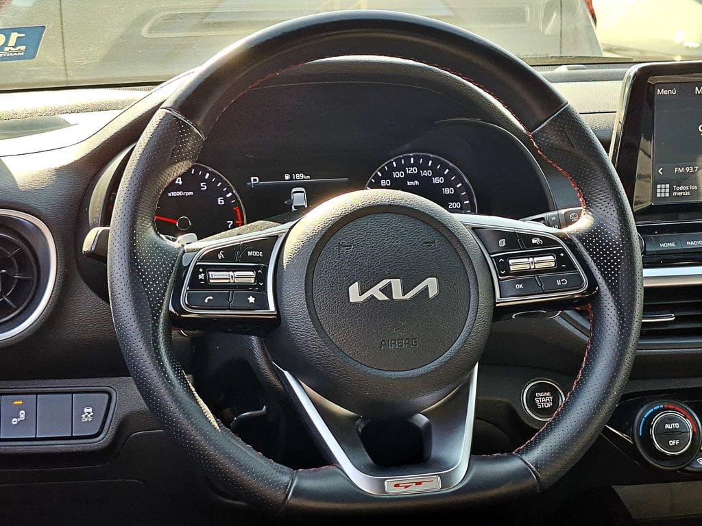 Kia Cerato 5 Gt año 2022