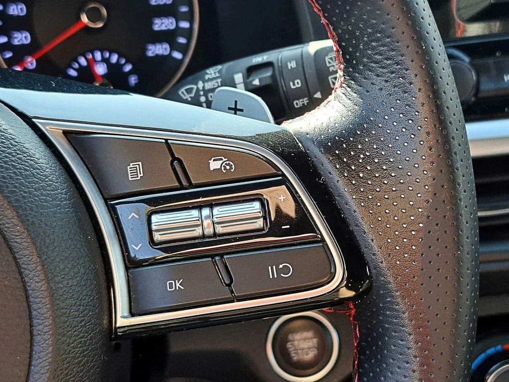 Kia Cerato 5 Gt año 2022