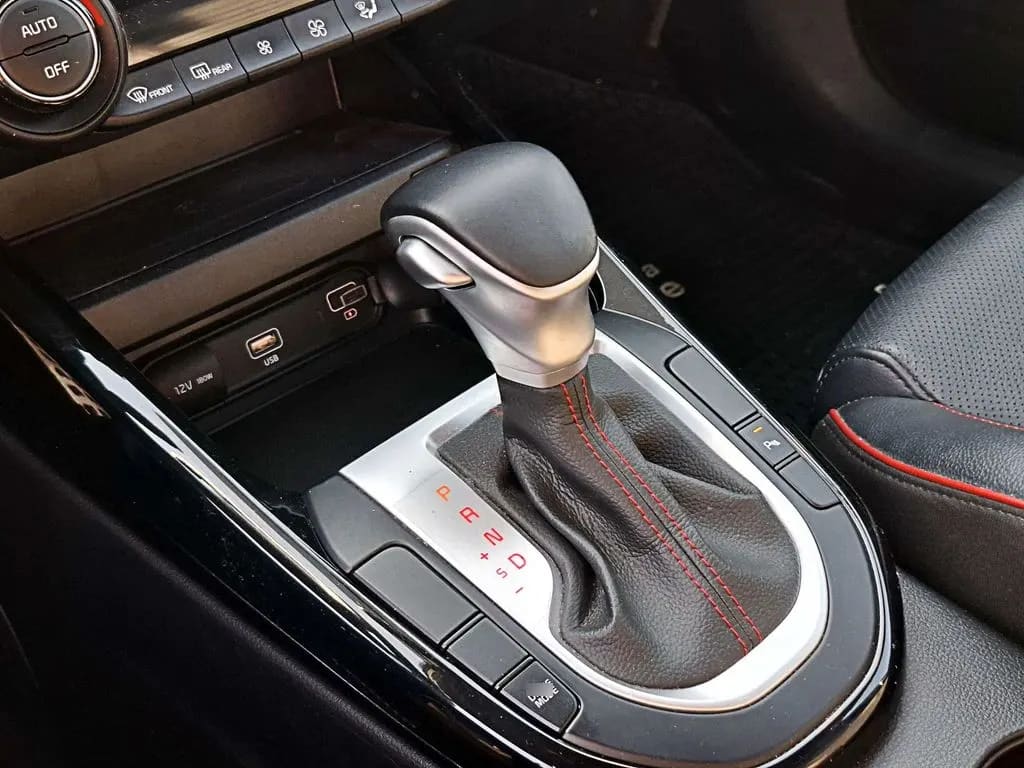 Kia Cerato 5 Gt año 2022
