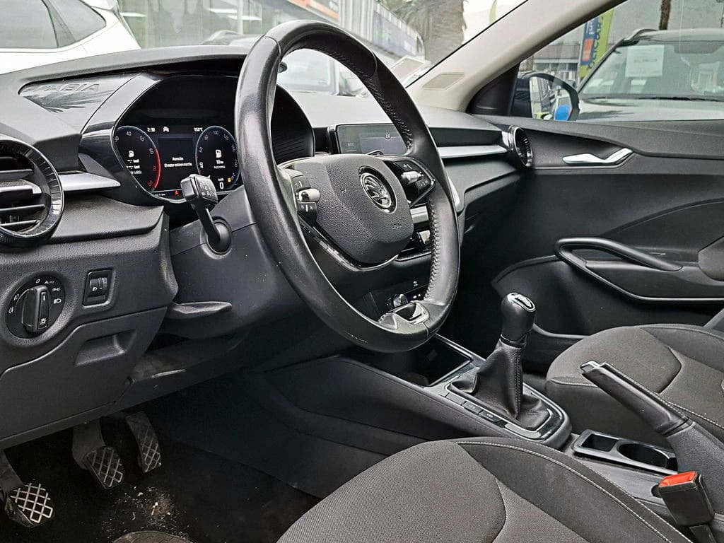 Skoda Fabia Tsi 1.0 año 2023