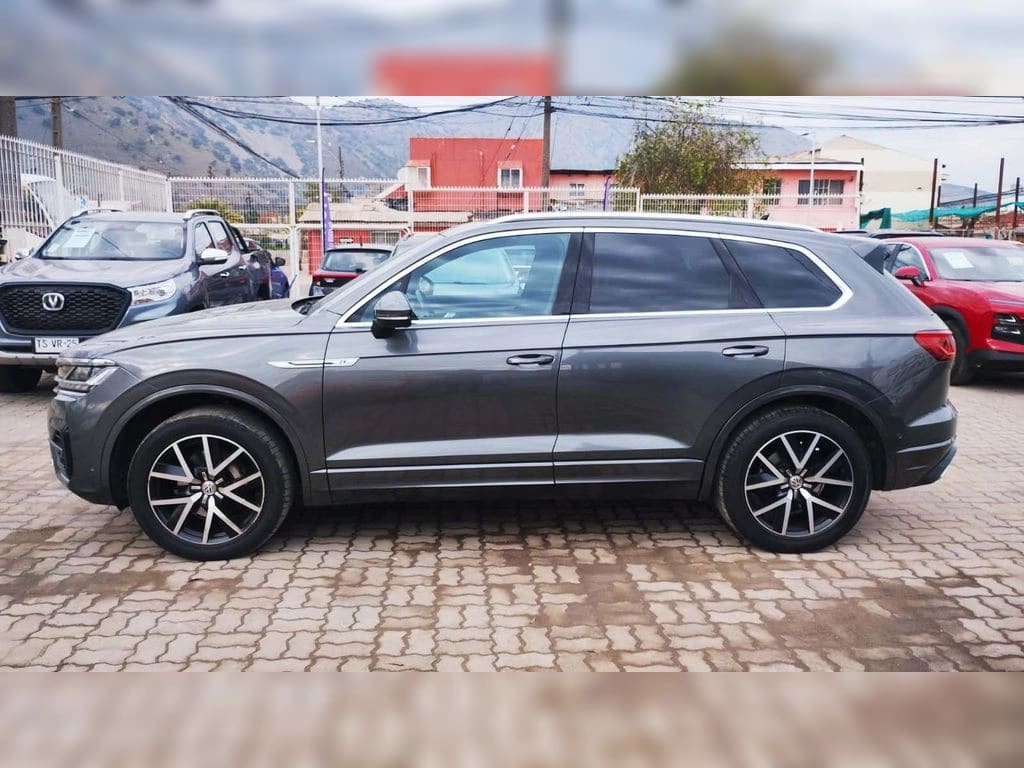 Volkswagen Touareg 3.0 V6 Tdi Diesel R-Line 4wd At 5p año 2019