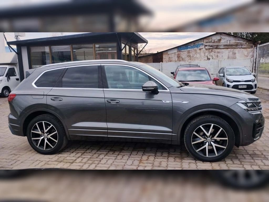 Volkswagen Touareg 3.0 V6 Tdi Diesel R-Line 4wd At 5p año 2019