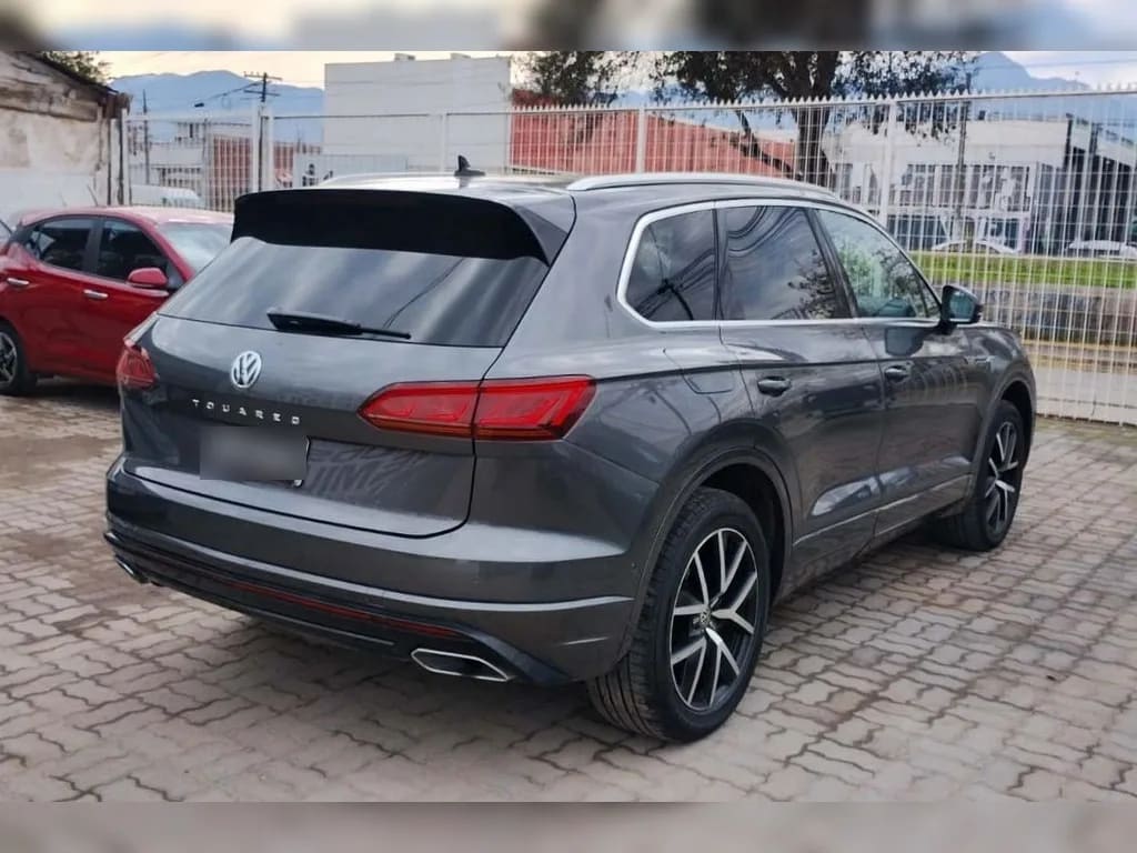 Volkswagen Touareg 3.0 V6 Tdi Diesel R-Line 4wd At 5p año 2019