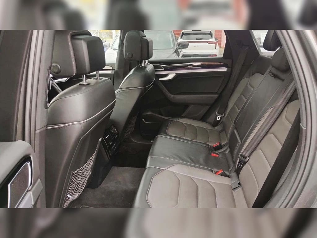 Volkswagen Touareg 3.0 V6 Tdi Diesel R-Line 4wd At 5p año 2019