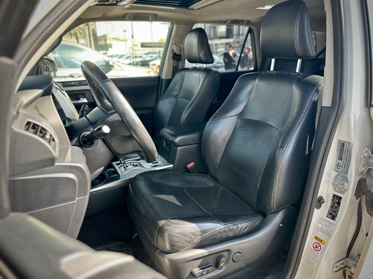 Toyota 4 Runner Limited año 2014