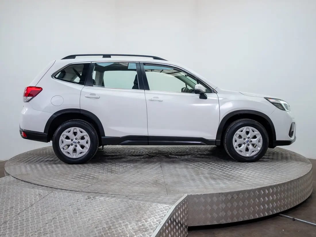 Subaru Forester 2.0 Awd X At 4x4 año 2020