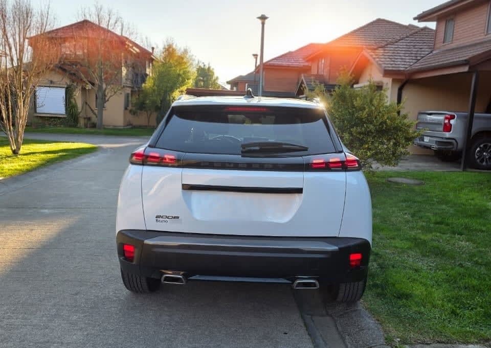 PEUGEOT 2008 1.2 Active Pack Puretech 130 Mt año 2024