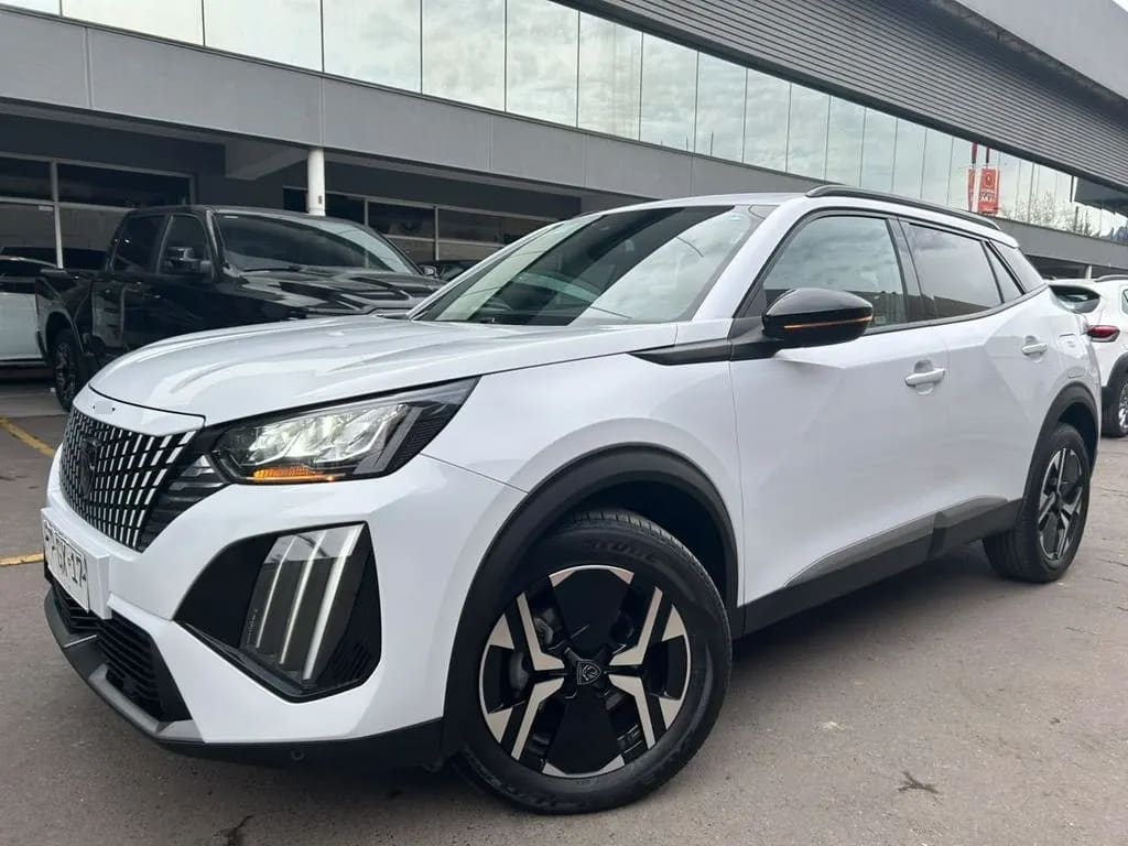 Peugeot 2008 1.2 Allure Pack Puretech 130 4x2 At 5p año 2024