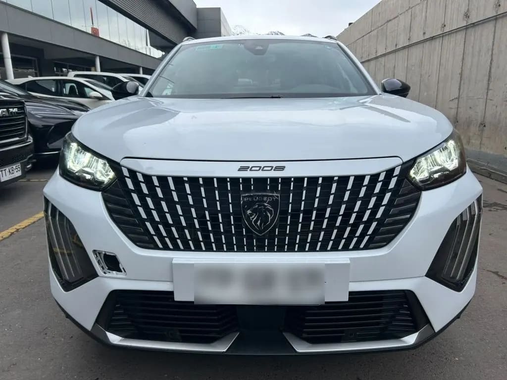 Peugeot 2008 1.2 Allure Pack Puretech 130 4x2 At 5p año 2024