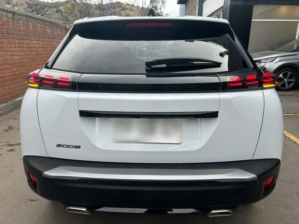 Peugeot 2008 1.2 Allure Pack Puretech 130 4x2 At 5p año 2024