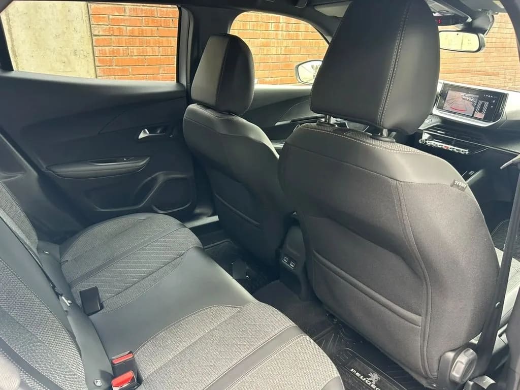 Peugeot 2008 1.2 Allure Pack Puretech 130 4x2 At 5p año 2024