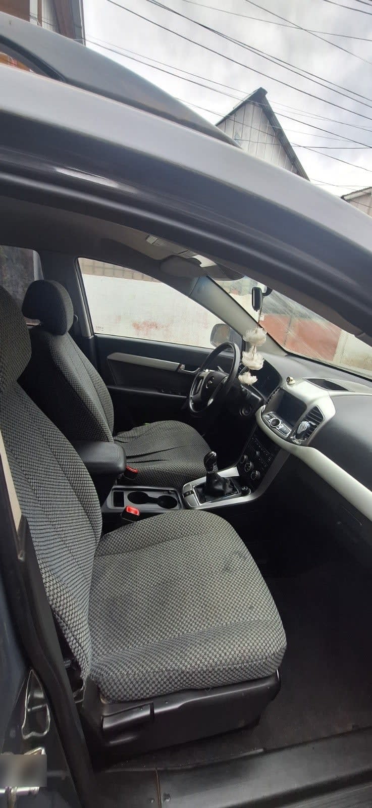 CHEVROLET CAPTIVA 2.4 Ls 6ab Mt 4x2 año 2012