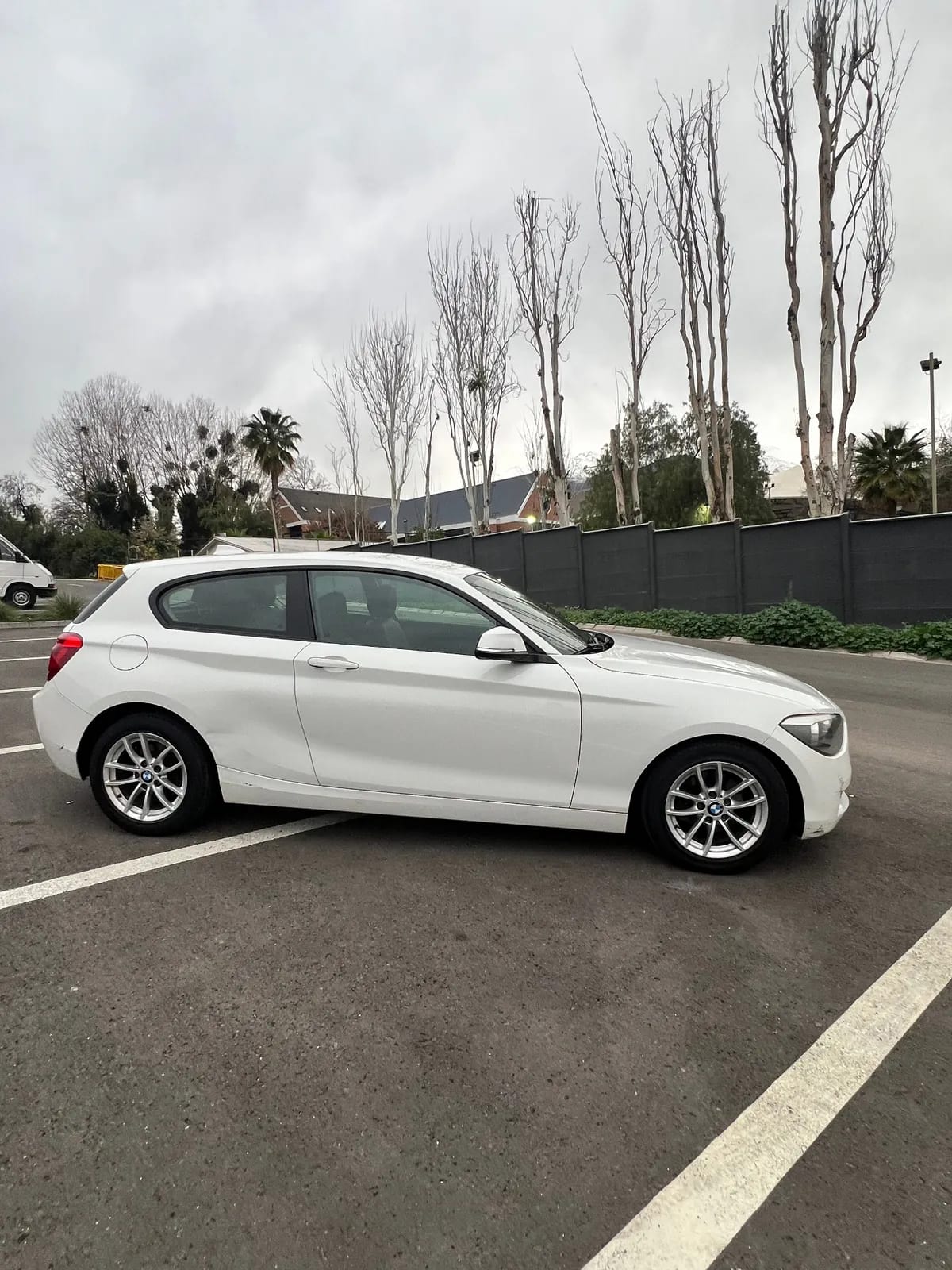 BMW 114 1.6 I Black & White Sunroof Mt año 2014