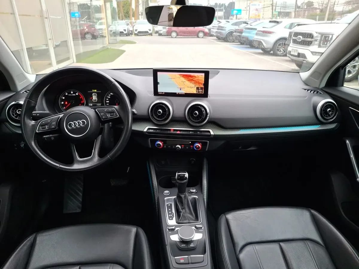Audi Q2 1.4 35 Tfsi 4x2 At 5p año 2021