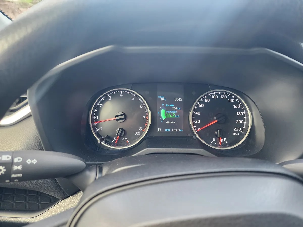TOYOTA RAV4 2.0 Le Mt año 2023