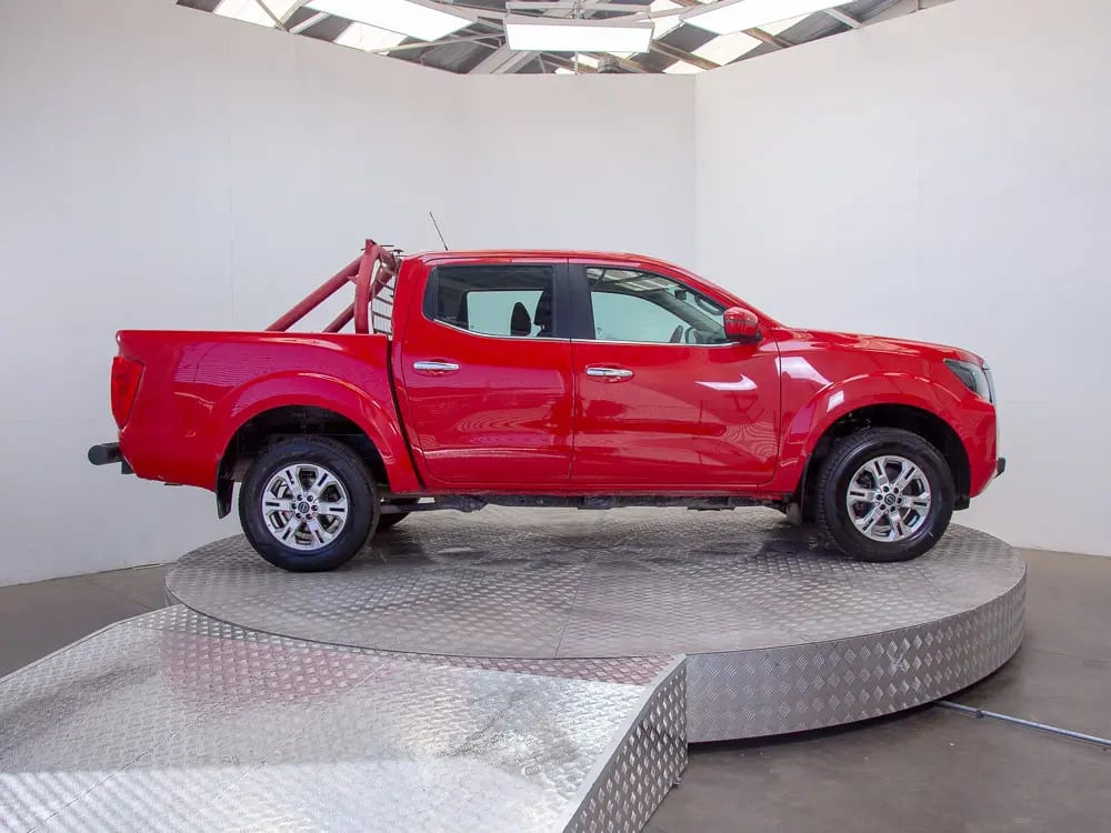 Nissan Navara Xe 4x2 2.3 Mt año 2024
