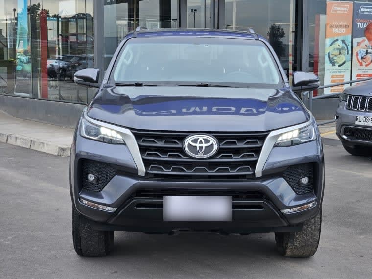Toyota Fortuner 2.7 Aut año 2021