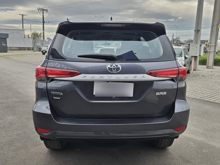 Toyota Fortuner 2.7 Aut año 2021