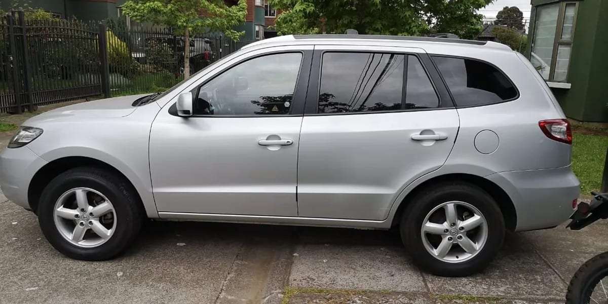 HYUNDAI SANTA FE 2.7 Gls 4wd At año 2010