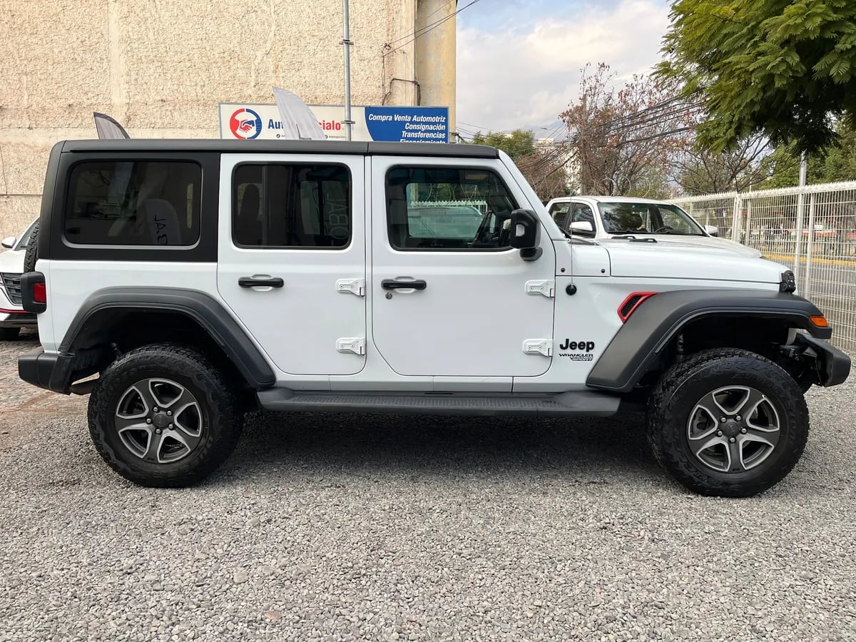 Jeep Wrangler 3.6 Unlimited Rubicon At 4x4 año 2022