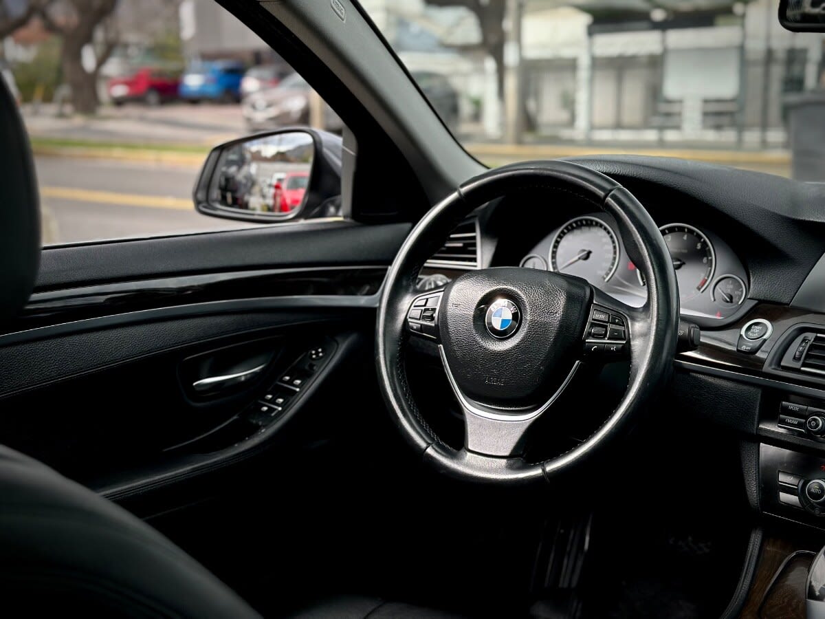BMW 520i Exectuve año 2014