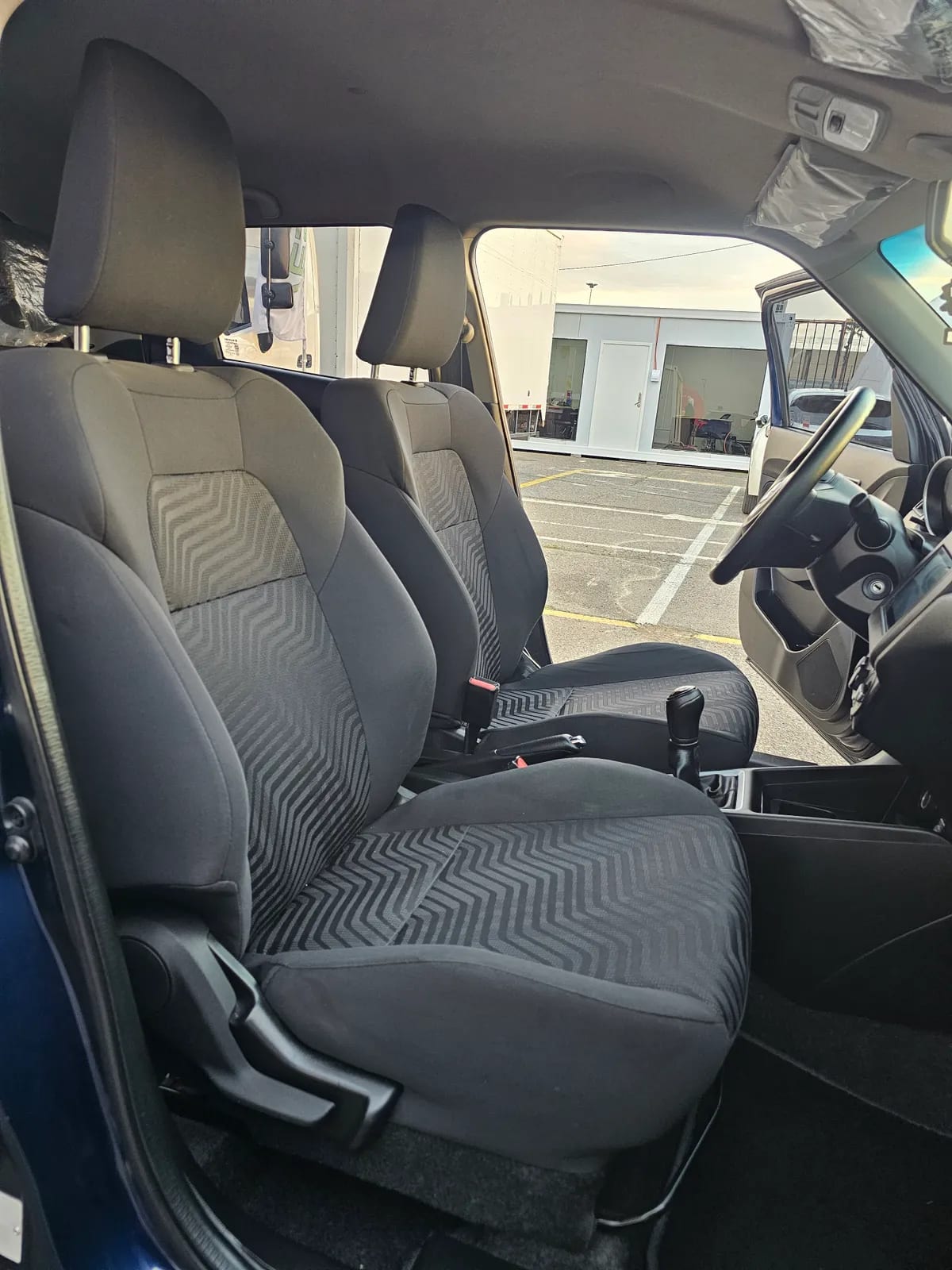SUZUKI SWIFT 1.2 Gl Mt año 2023