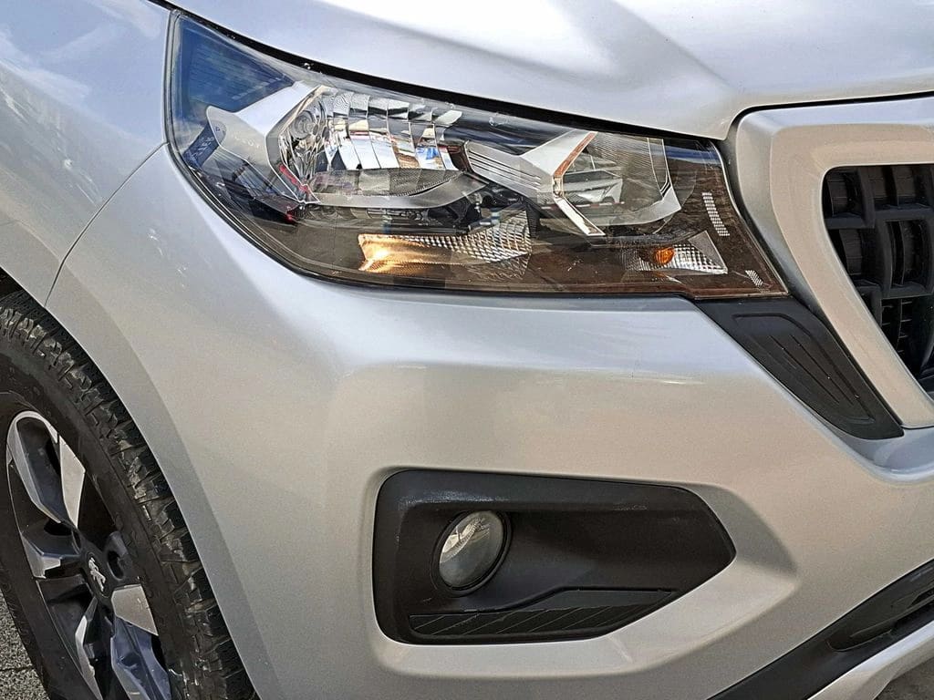 Peugeot Landtrek 2.2 Active Bluehdi Diesel 4x4 At 4p año 2025