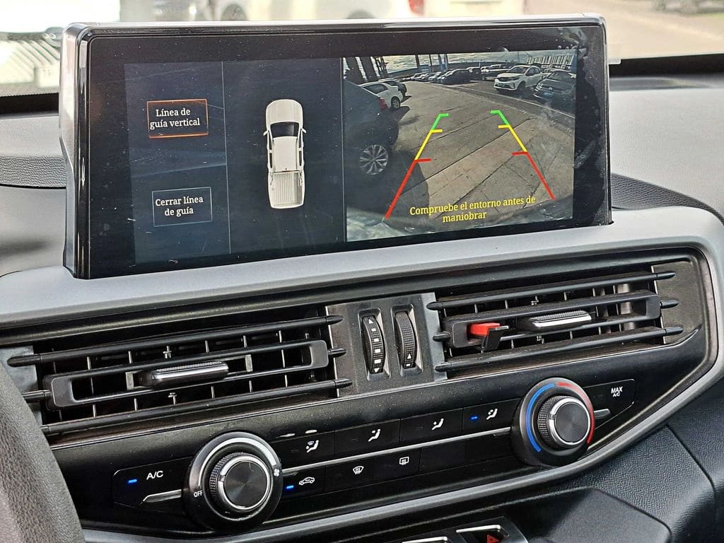 Peugeot Landtrek 2.2 Active Bluehdi Diesel 4x4 At 4p año 2025