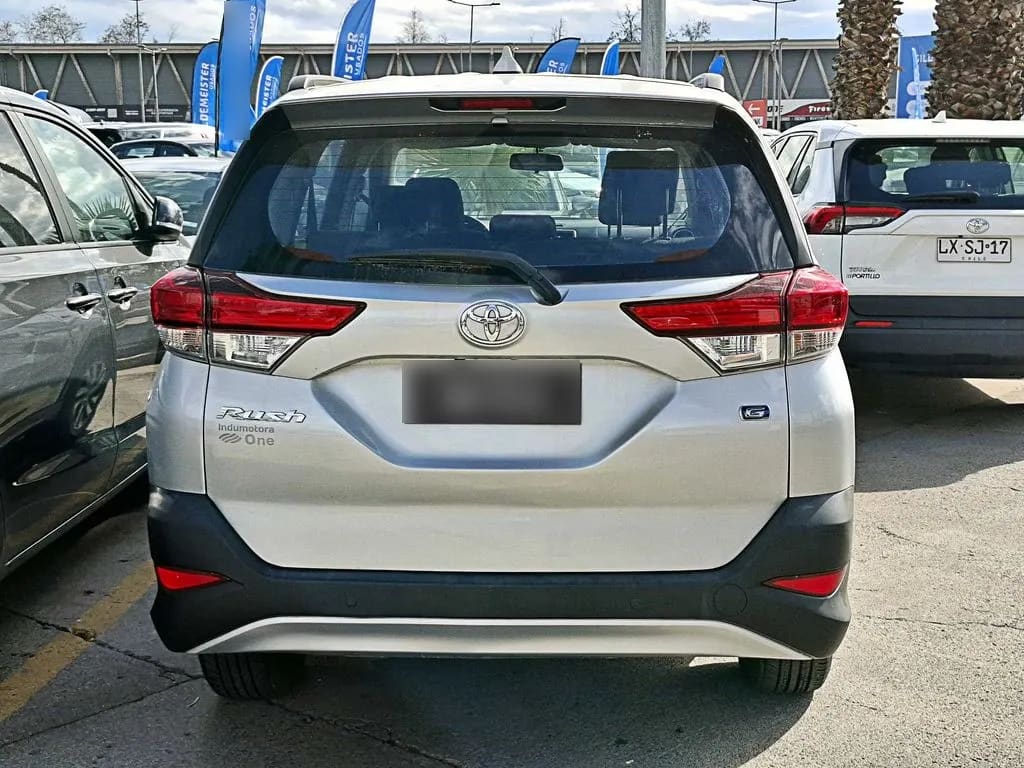 Toyota Rush 1.5 Xli 4x2 Mt 5p año 2022