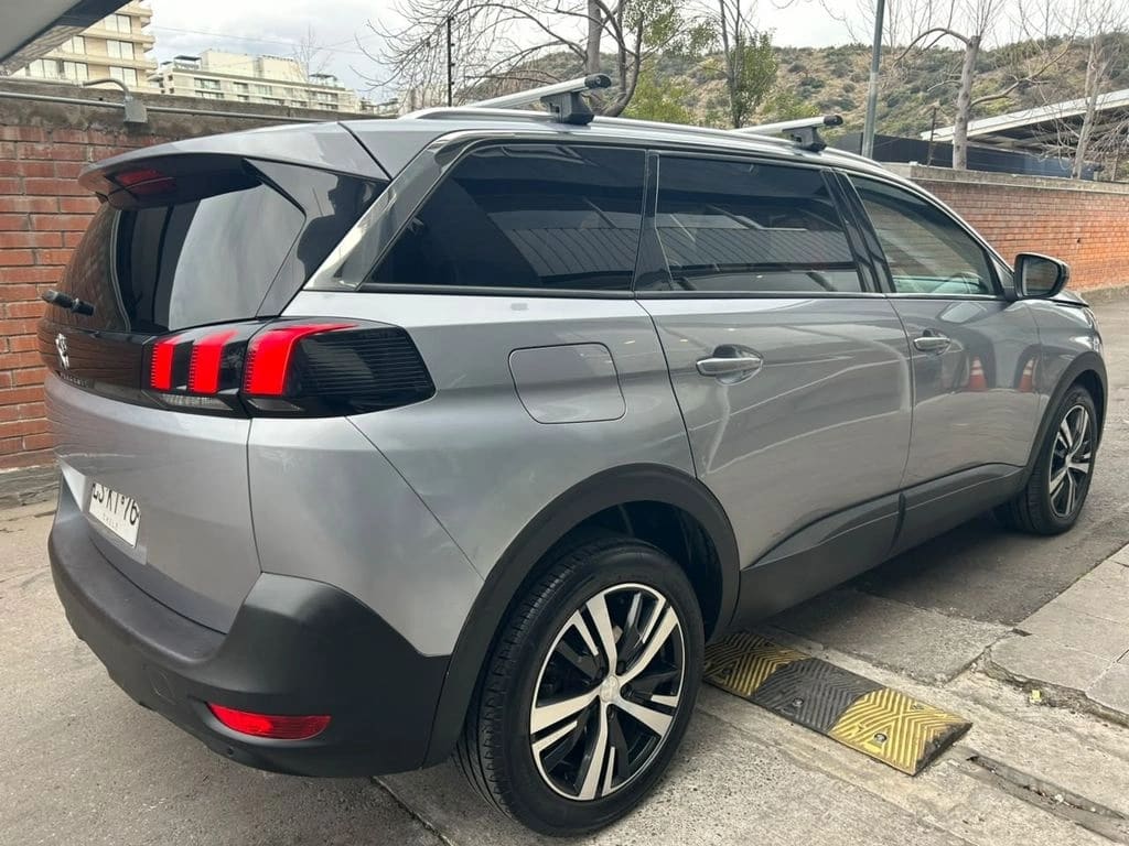 Peugeot 5008 1.5 Allure Diesel 4x2 130 At 5p año 2019
