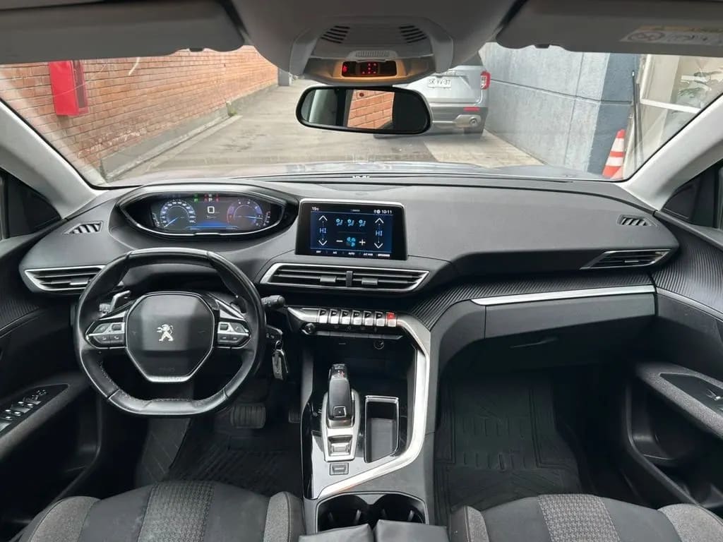 Peugeot 5008 1.5 Allure Diesel 4x2 130 At 5p año 2019